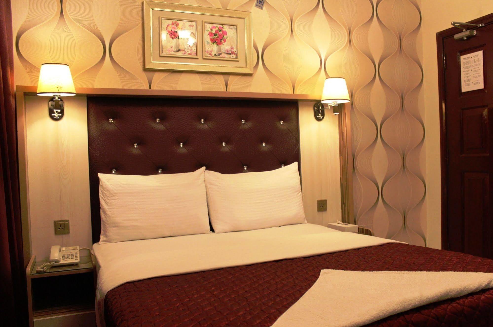 Sutchi Hotel Dubai Esterno foto